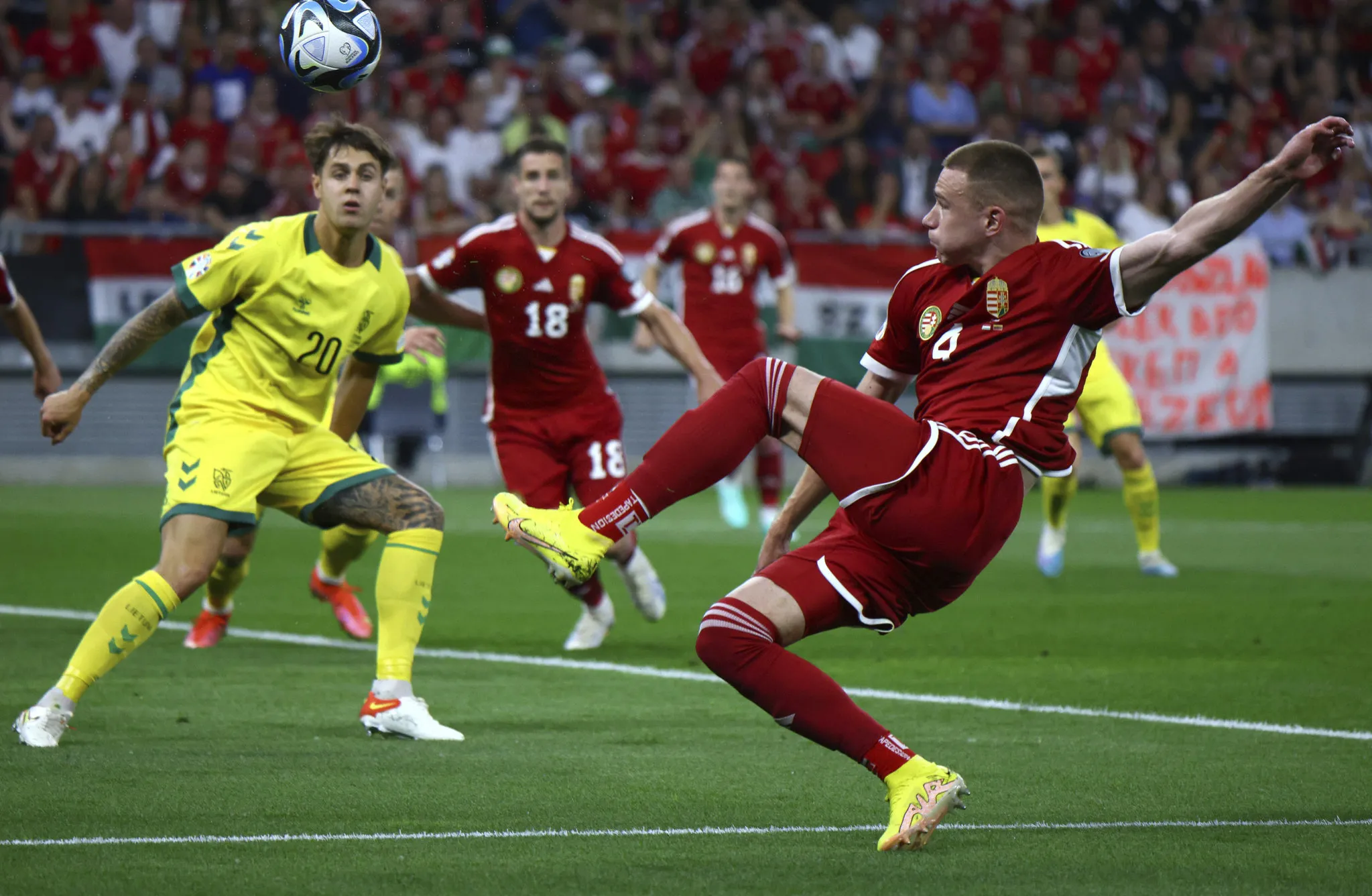 Galatasaray kimya bozacak! Fenerbahçe'nin eski yıldızı Atilla Szalai geliyor - 27