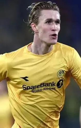 Galatasaray'dan çifte atak! Kanat bölgesi için Vargas ve Solbakken'i gündeme aldı