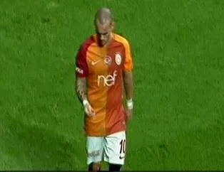 Sneijder'den derbide ilginç hareket