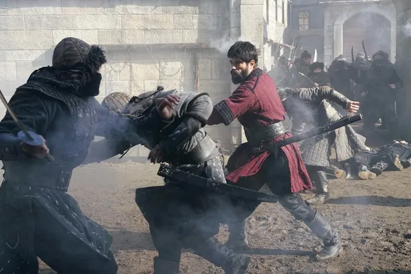 vakit-cenk-vaktidir-kurulus-osman-81-bolum-2-fragmani-nefes-kesti-kanimizin-son-damlasina-kadar-vurusacagiz-1644249754643.jpg Vakit cenk vaktidir! Kuruluş Osman 81. bölüm 2. fragmanı nefes kesti: “Kanımızın son damlasına kadar vuruşacağız”-4