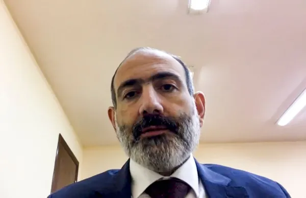 son-dakika-ermenistanda-muhalefetin-istifa-etmesini-bekledigi-basbakan-nikol-pasinyan-3-gunluk-yas-ilan-etti-1607942723970.jpg
