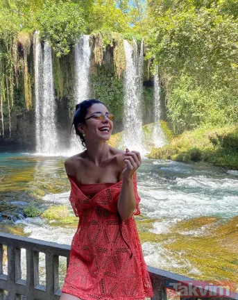 Merve Boluğur'un bacağındaki yazı sosyal medya gündeminde! 'Sevgilin mi yazdı?' - 4