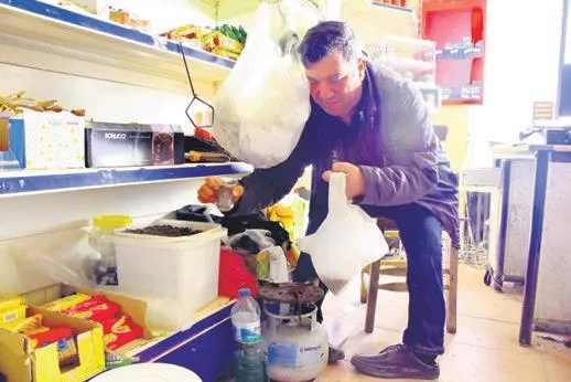 helal-sana-mehmet-vatan-sevgisine-engel-yok-1679274737468.jpeg Helal sana Mehmet Bayraktar! Vatan sevgisine engel yok...-1