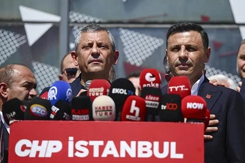 Özgür Özel ve Özgür Çelik (AA)