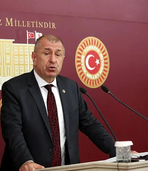 umit-ozdag-algi-yapayim-derken-fena-rezil-oldu-k-vitaminini-kovid-19-asisi-sandi-bakan-koca-arayinca-hatasini-anladi-1632436275588.jpeg Ümit Özdağ algı yapayım derken fena rezil oldu! K vitaminini Kovid-19 aşısı sandı, Bakan Koca arayınca hatasını anladı...-4