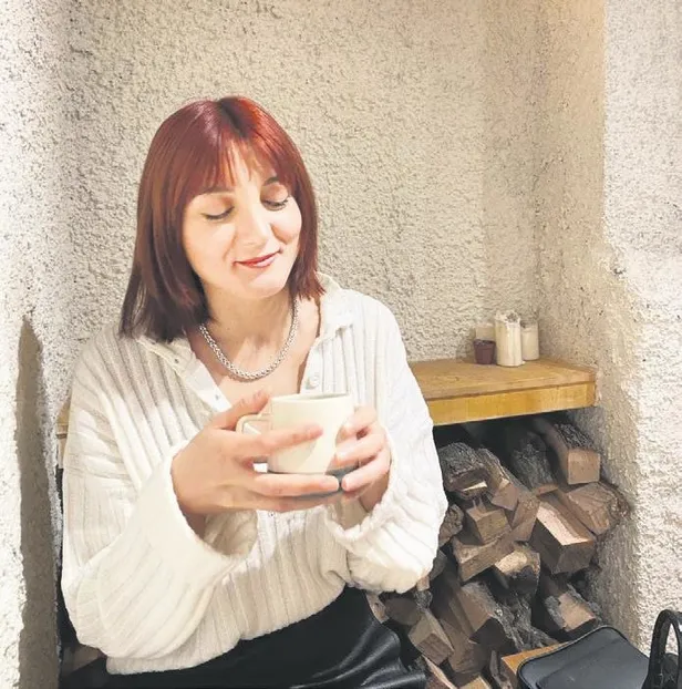 Göz kanserine yakalanan Nartane Alkaya'nın iki çocuğu da kendisiyle aynı kaderi yaşadı!-9