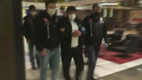 1603716989771.jpg Beşiktaş'ta lüks otele baskın! Chıkladze yakalandı-2