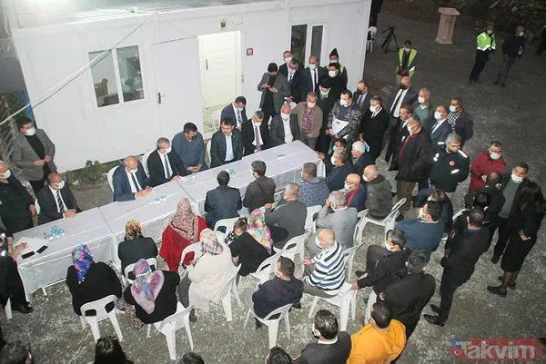 Çevre ve Şehircilik Bakanı Murat Kurum, Antalya'nın Manavgat ilçesinde yangından en çok etkilenen köyü ziyaret etti - 11