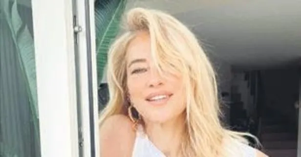 Burcu Esmersoy Dan Dayi Pozu Takvim