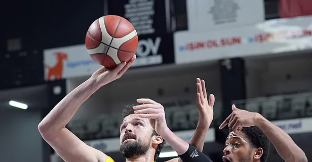Finalin adı belli oldu! Anadolu Efes'in rakibi Beşiktaş'ı 3-0 yenen Fenerbahçe Beko