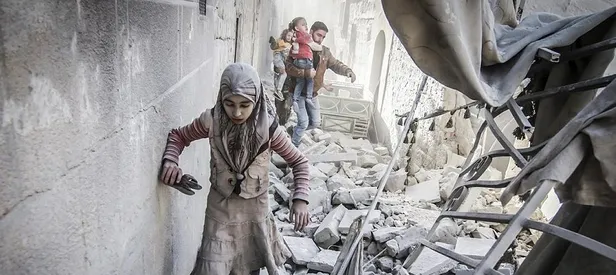 Halep'te 100'den fazla çocuk binada mahsur kaldı