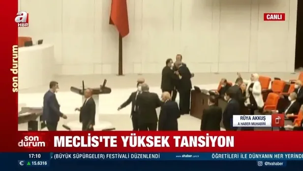 Meclis'te yine bir el hareketi kavgası! İyi Partili Yasin Öztürk'ün hareketi ortalığı karıştırdı-3