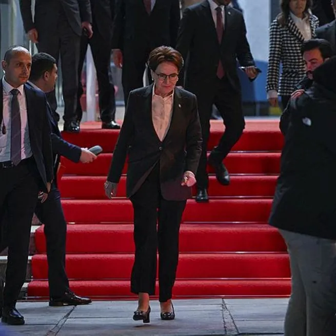 İYİ Parti masayı dağıtıyor! Akşener yola gelmedi tweet savaşları başladı: Millet 5’ten büyüktür! CHPnin taş kafaları...