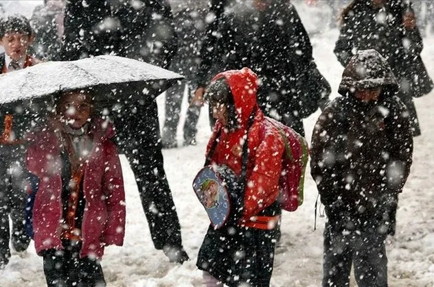 Sinop’ta bugün okullar tatil mi? 11 Mart Cuma Sinop’ta okullarda ders var mı? Sinop Valiliği kar tatili açıklaması…