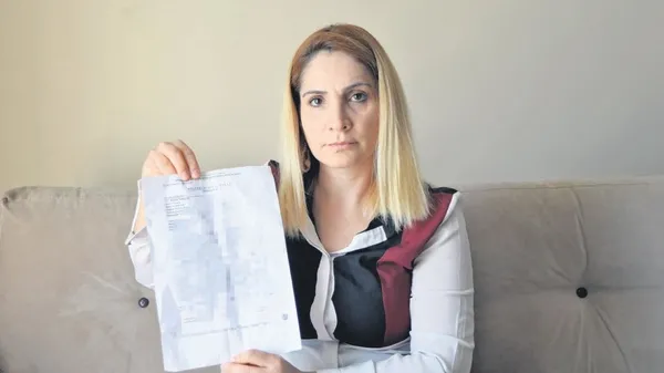 Hatay'da Fatoş B, kızını taciz eden kapı komşusunun serbest kalmasına isyan etti-3