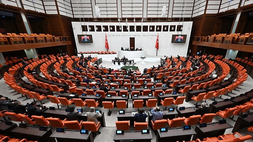 chpde-ali-mahir-basarir-ve-gokhan-gunaydinin-grup-baskanvekilligi-dustu-1781250748363.jpeg CHP'de Ali Mahir Başarır ve Gökhan Günaydın'ın grup başkanvekilliği düştü!-4