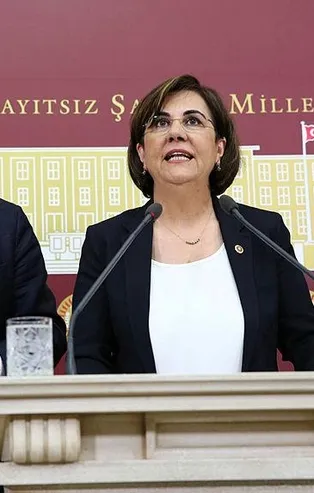 CHP'li Gaye Usluer'den ücretsiz maske dağıtımına skandal muhalefet!