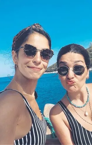Bergüzar Korel ve  Beyza Şekerci pişti oldu