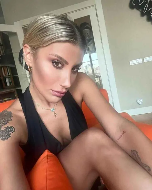 irem-derici-hastalandi-mi-saglik-durumu-nasil-sahne-alacakken-hastaneye-kaldirildi-3-gun-konusmam-dahi-yasak-1690038327795.jpg İrem Derici hastalandı mı, sağlık durumu nasıl? Sahne alacakken hastaneye kaldırıldı! "3 gün konuşmam dahi yasak..."-2