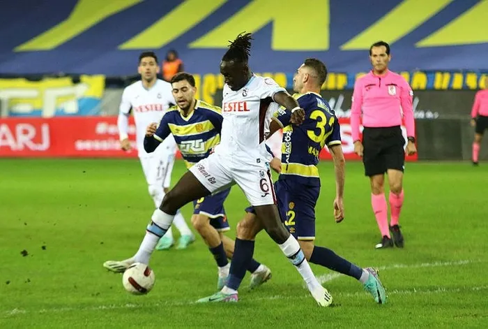 trabzonspor-ankaragucunu-yenerek-2024e-galibiyetle-basladi-bordo-mavililer-son-4-macta-10-puan-aldi-1704583651798.jpeg Trabzonspor, Ankaragücü'nü yenerek 2024'e galibiyetle başladı! Bordo-Mavililer son 4 maçta 10 puan aldı-6