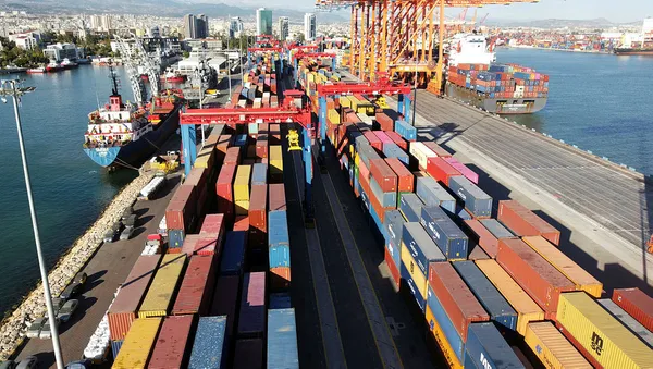 ihracattaki-rekorlar-sonrasi-mersin-uluslararasi-limani-kapasitesini-artiriyor-artik-dunyanin-en-buyukleri-gelecek-1638866170480.jpg İhracattaki rekorlar sonrası Mersin Uluslararası Limanı kapasitesini artırıyor! Artık dünyanın en büyükleri gelecek-2