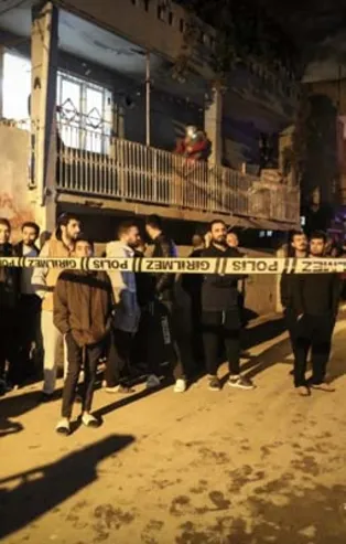 Adana'da otomobili EYP ile patlattılar