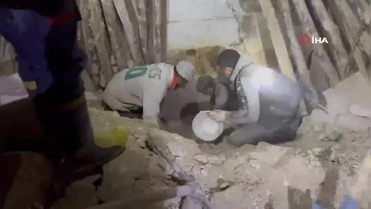 Şanlıurfa’da 2 katlı ev çöktü