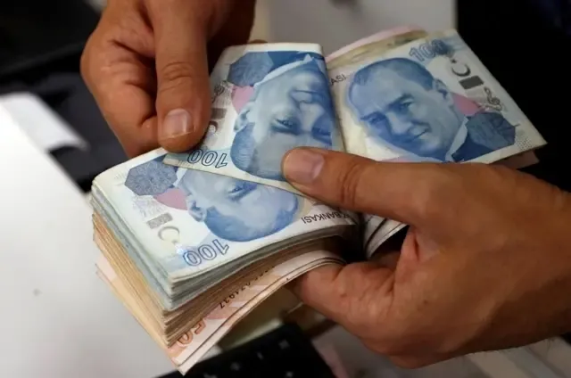 ocak-2025-kaymakam-maasi-ne-kadar-oldu-ocak-zammi-ile-emekli-mustesar-maasi-kac-tl-oldu-1735805352020.jpeg