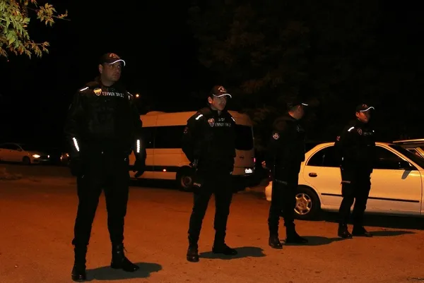 1668149097728.jpeg Ankara'daki vahşette yeni gelişme! Tüm giriş çıkışlar kapatıldı! Elleri ve ayakları bağlı dolaptan çıktı-4