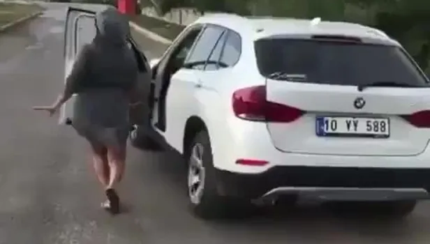Hülya Avşar da o akıma uydu!
