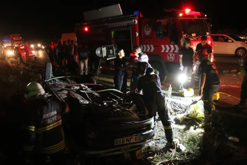 Son dakika: Aydın'da otomobil tırla çarpıştı: 2 ölü, 2 yaralı - 2