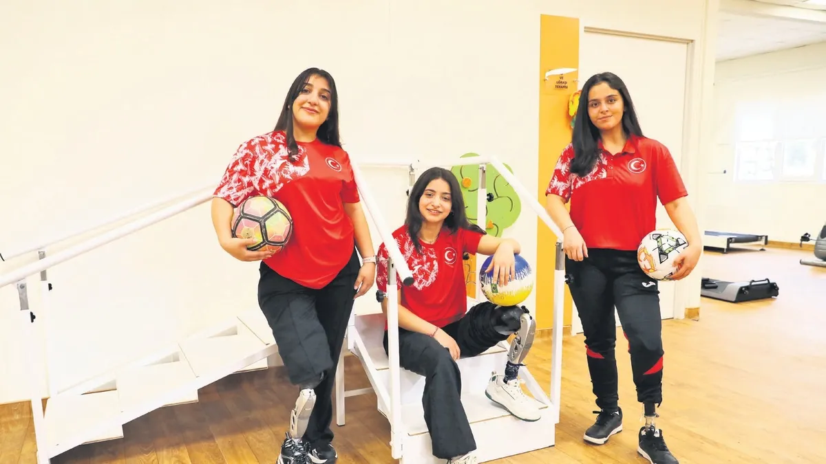 Asrın felaketinde enkaz altından bir bacakla çıkan kızlar Ampute Futbol Milli Takımı'na girdi