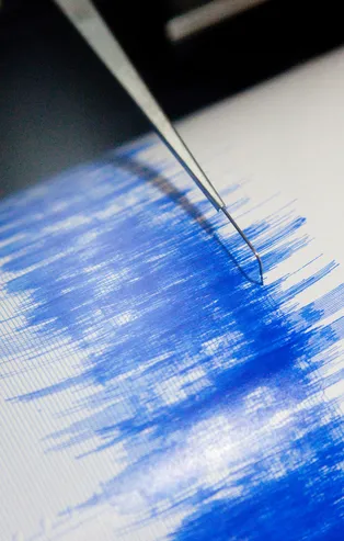 Son depremler: Endonezya'da şiddetli deprem