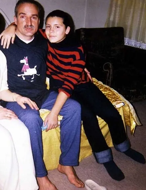 1779431307698.jpeg 25 yıllık Hande Çinkitaş cinayetinde düğüm çözüldü: Müebbet hapis cezası onanan baba gözaltına alındı-3