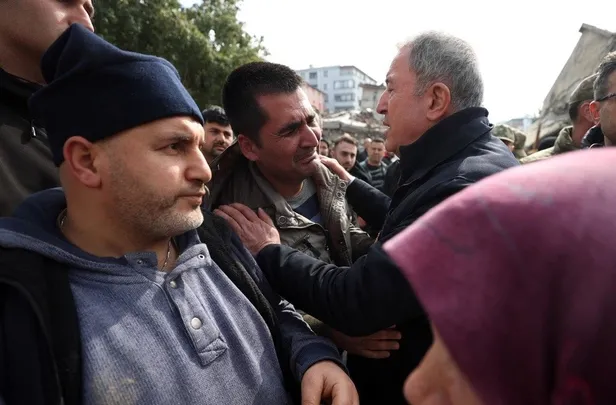 Milli Savunma Bakanı Hulusi Akar: "17 dakika içinde İnsani Yardım Tugayı'na 'hazır ol' emri verildi"-14