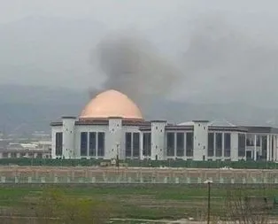 O ülkenin parlamento binasına roketli saldırı