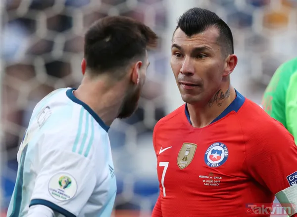 Messi ve Medel fena kapıştı! Kırmızı kartlar havada uçuştu - 42