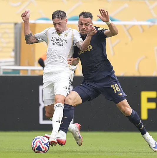 Filip Kostic Yunanistan yolcusu