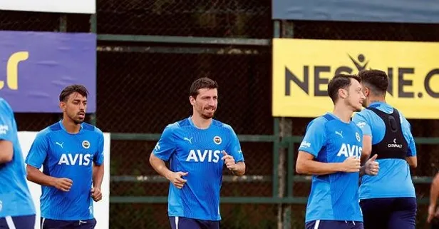 Fenerbahçe'de sakatlık! Yıldız isim Adana Demirspor maçının kamp kadrosuna alınmadı