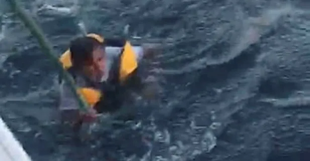 Marmara Denizi’nin ortasında mahsur kalan kişi deniz otobüsü kaptanı tarafından kurtarıldı