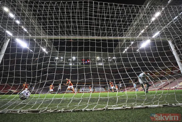 Galatasaray - Beşiktaş derbisindeki penaltı kararları doğru mu? Erman Toroğlu yorumladı - 32