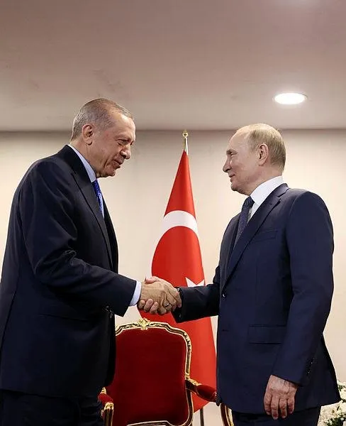 turkiyeden-ekonomik-baski-araci-dolara-darbe-vuracak-hamle-abd-medyasi-erdogan-putin-zirvesi-sonrasi-bombayi-p-1658339125408.jpeg Türkiye'den ekonomik baskı aracı dolara darbe vuracak hamle! ABD medyası Erdoğan-Putin zirvesi sonrası bombayı patlattı-3