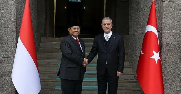 Bakan Hulusi Akar, Endonezya Savunma Bakanı ile görüştü