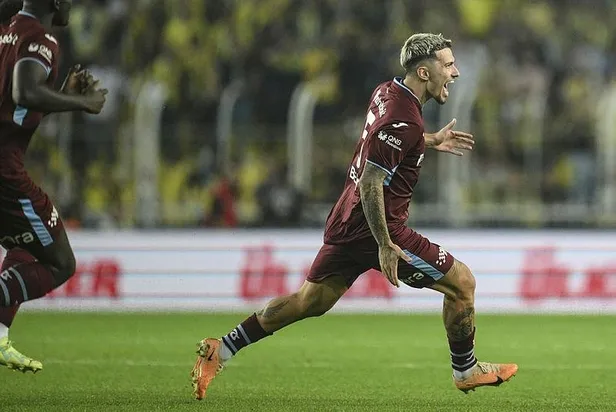 meteoroloji-uyarmisti-kadikoyde-firtina-seri-trabzonla-karsilasana-kadar-1699120380257.jpeg Meteoroloji uyarmıştı: Kadıköy'de Fırtına! Seri Trabzon'la karşılaşana kadar sürdü-2