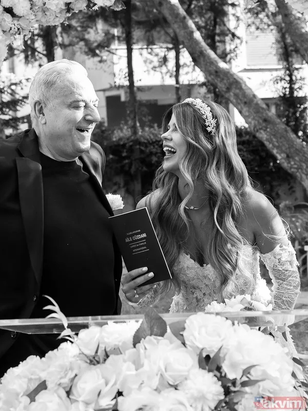 TikTok’ta takı töreni yapan Mehmet Ali Erbil gelinliğe bakın ne kadar ödemiş! Fiyatı şoke etti - 14