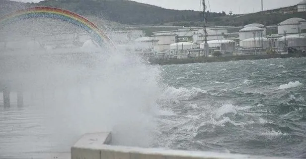 İstanbul Valiliği’nden beklenen fırtına ile ilgili son dakika uyarısı