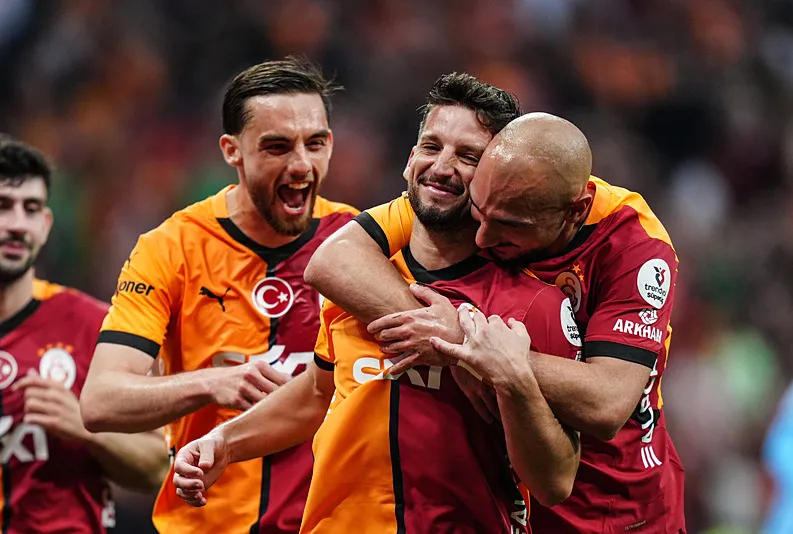 Mertens’ten Osimhen açıklaması!