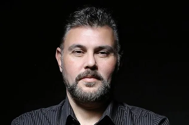 'Murat Muratoğlu' ismiyle yazarlık yapan Murat Turan soyadından neden utanıyor?