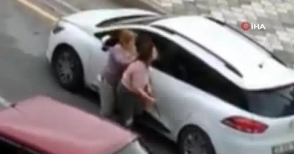Eline bıçağı aldı! Dehşet saçtı