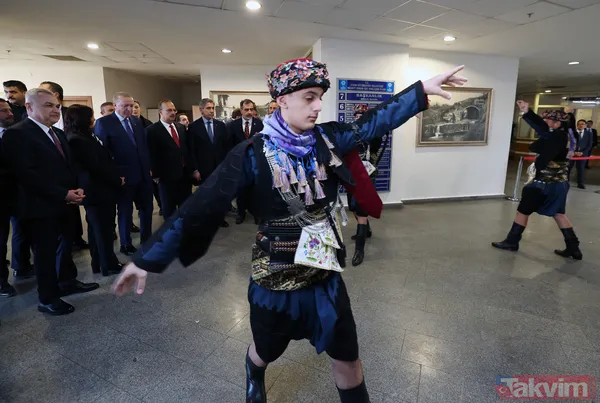 Başkan Erdoğan Aydın'da zeybek oyunu ile karşılandı - 4